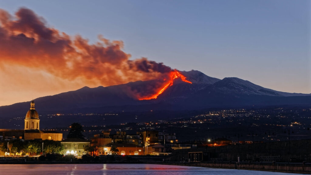 کوه Etna در ایتالیا