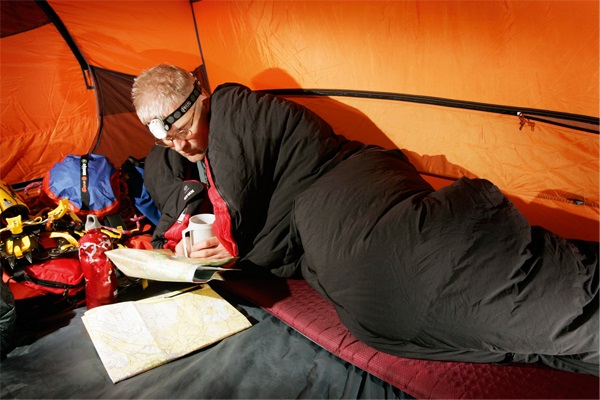 Mountaineering Sleeping Bag 02 - در باره زیرانداز ها