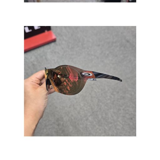 کالای ایراد دار عینک کوهنوردی اوکلی مدل سابزیرو قرمز– Open Box Oakley Sub zero Prizm 009098